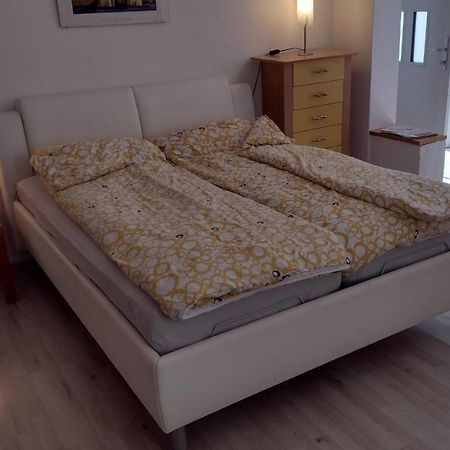 Kleines Gemuetliches Apartment In Zentraler Lage Prien am Chiemsee Esterno foto