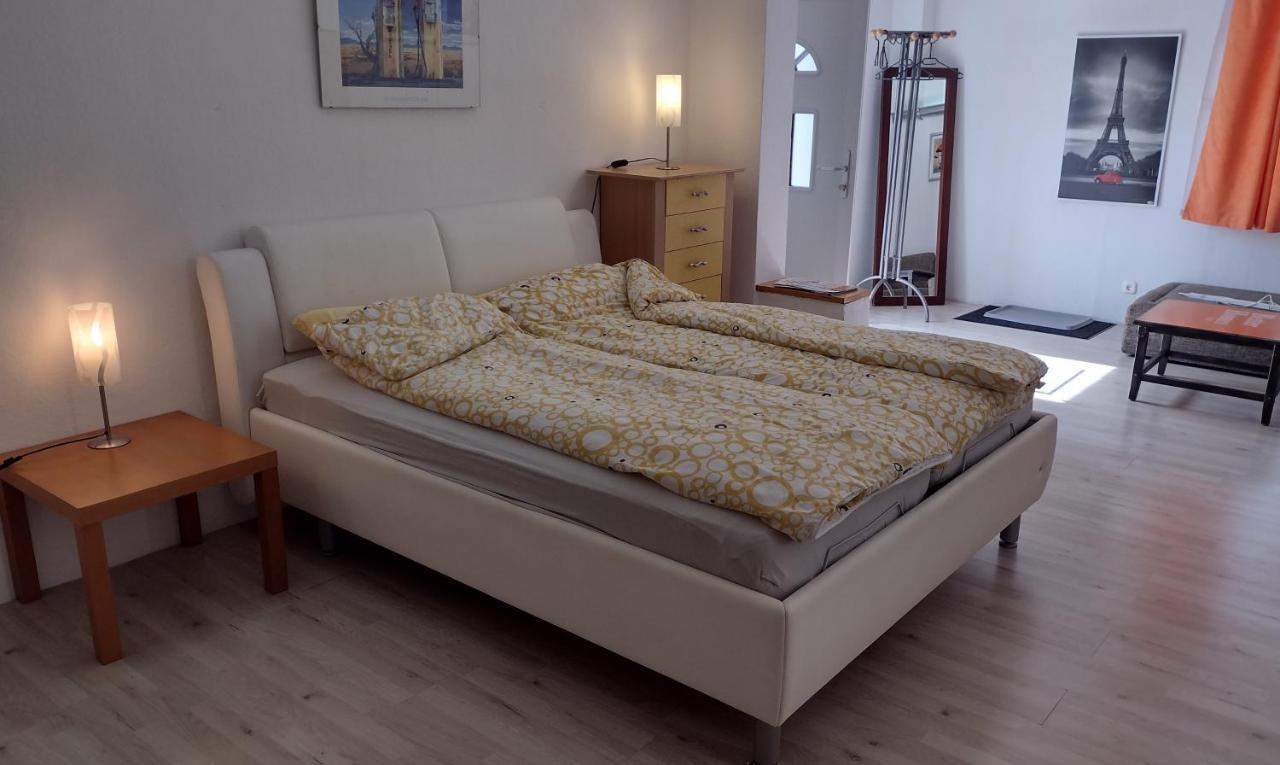 Kleines Gemuetliches Apartment In Zentraler Lage Prien am Chiemsee Esterno foto
