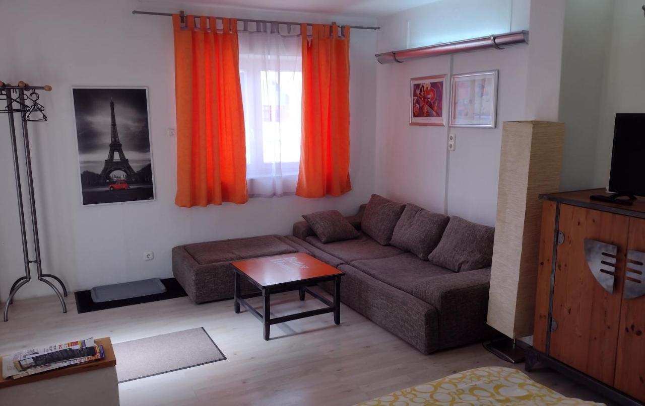 Kleines Gemuetliches Apartment In Zentraler Lage Prien am Chiemsee Esterno foto