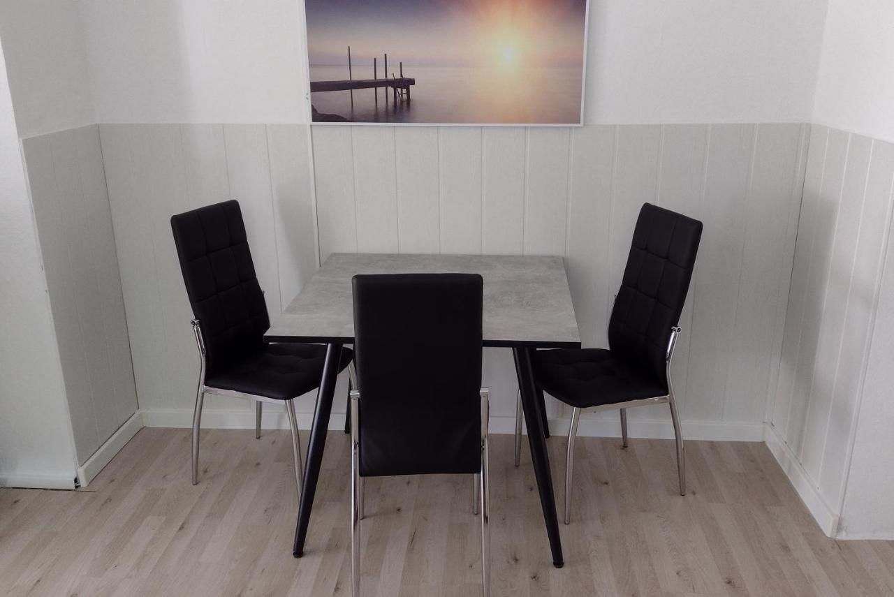 Kleines Gemuetliches Apartment In Zentraler Lage Prien am Chiemsee Esterno foto